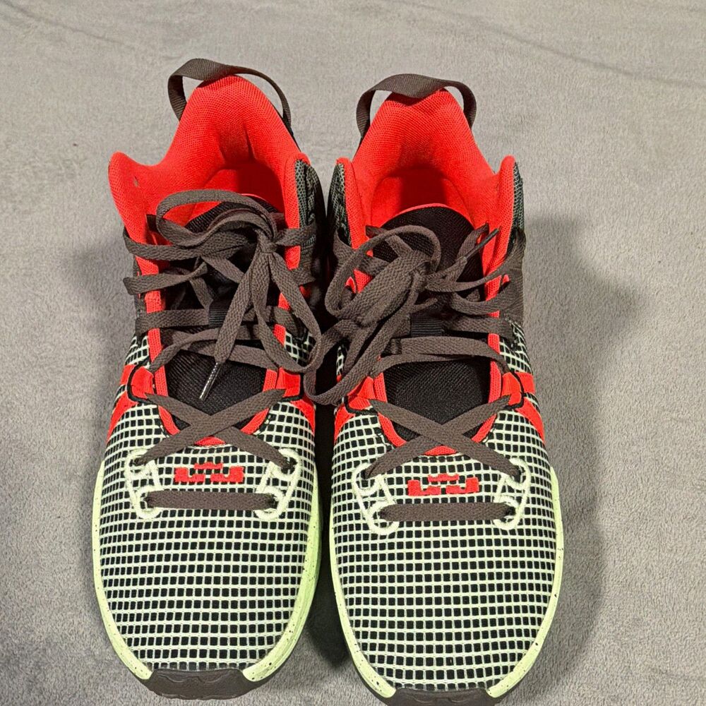 Nike LeBron Witness 7 Bright Crimson Alligator Breathable Cushioned DM1123-001